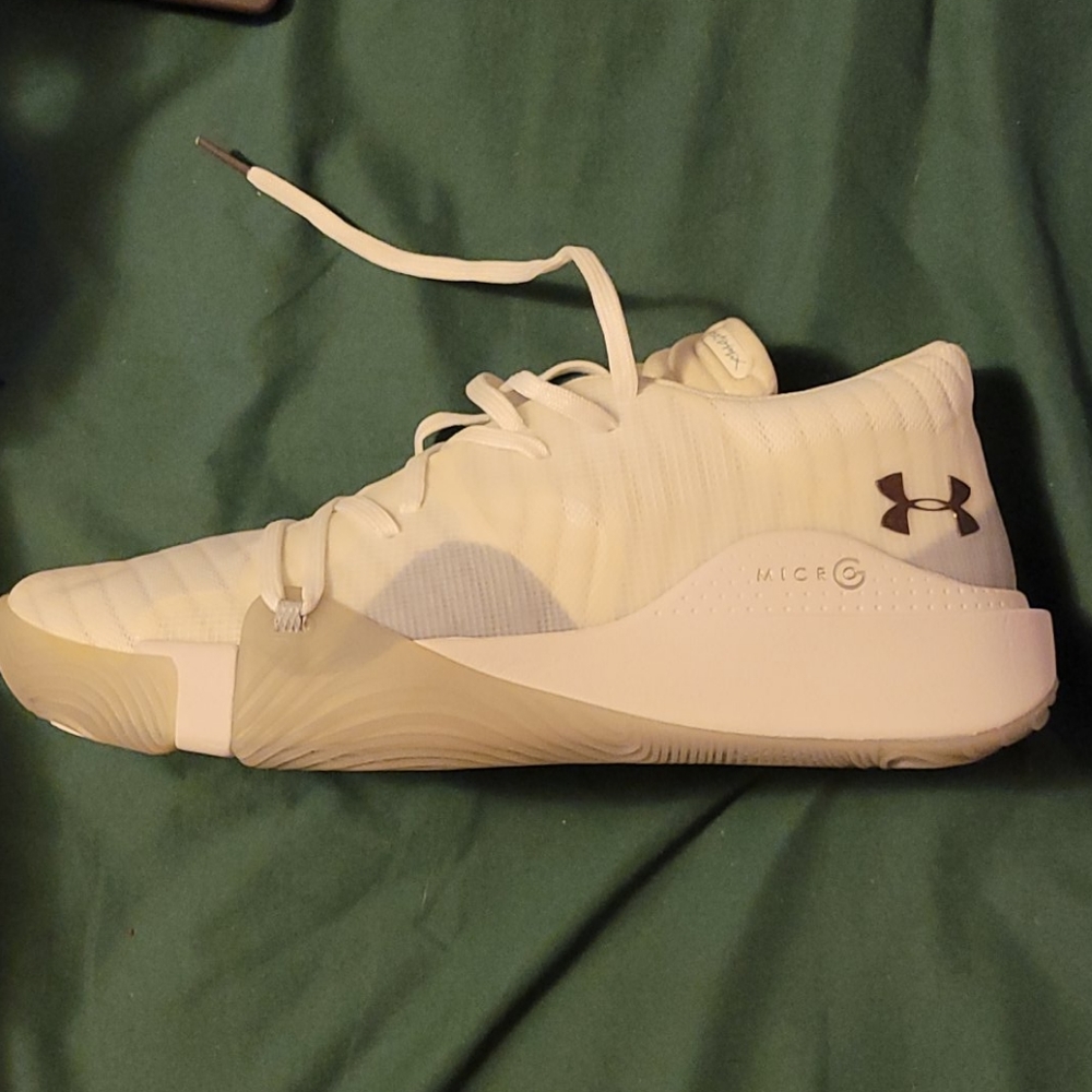 Underarmour size 12
